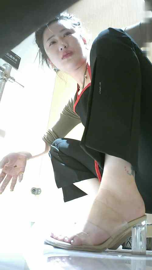 Asian toilet voyeur 1799