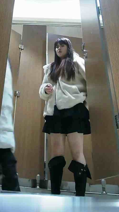 Asian toilet voyeur 1812