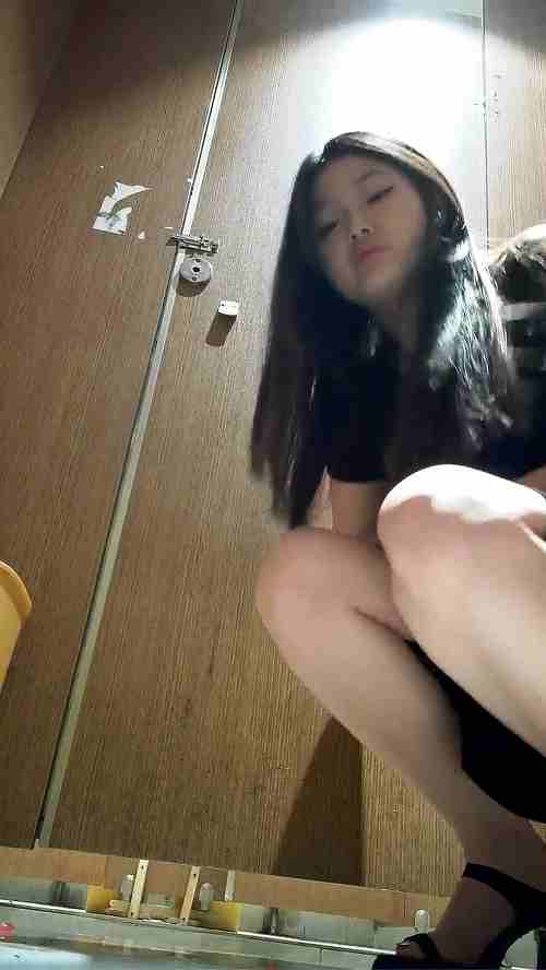 Asian toilet voyeur 1813