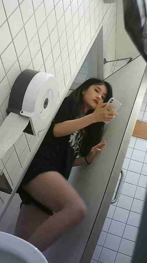 Asian toilet voyeur 1818