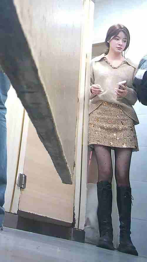 Asian toilet voyeur 1819